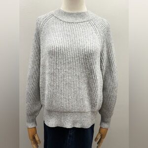 Double Zero chunky knit sweater in a classic light gray color Size S